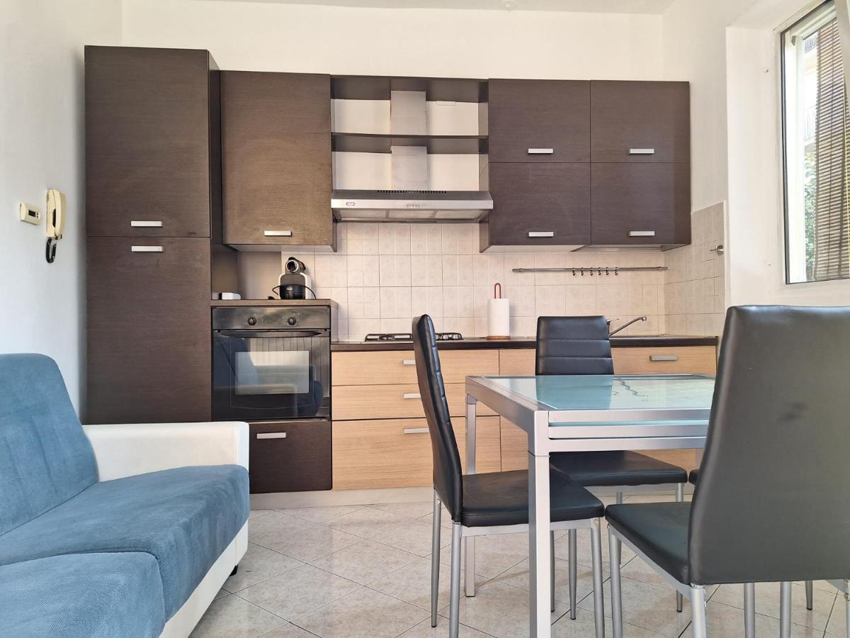 Appartamento La Casa Dei Nonni Malnate المظهر الخارجي الصورة